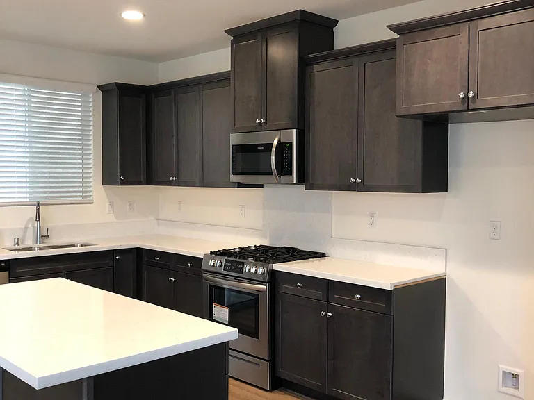 24248 White Willow Ave — Photo 3