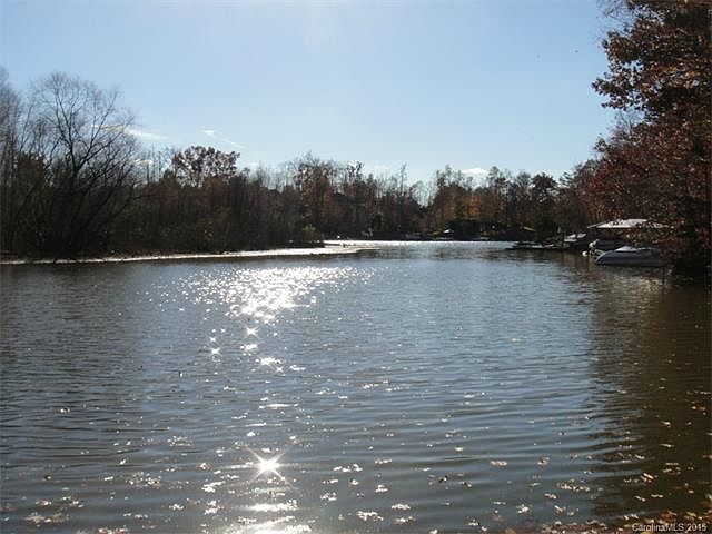 1st image of 147 Cherokee Dr