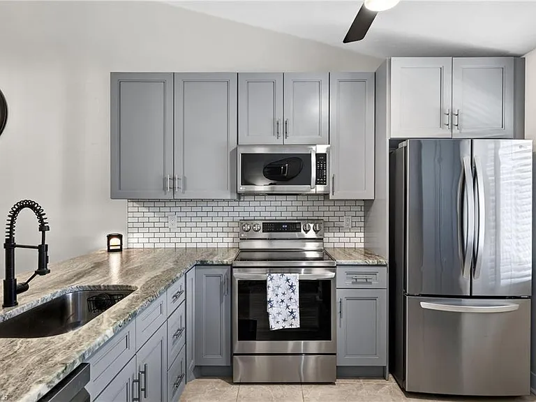 13170 White Marsh Ln #200 — Photo 8
