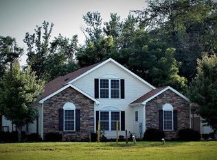 27 Turnabout Ln, Hendersonville, NC 28739