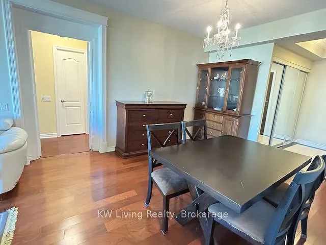 18 William Carson Cres #815 — Photo 16