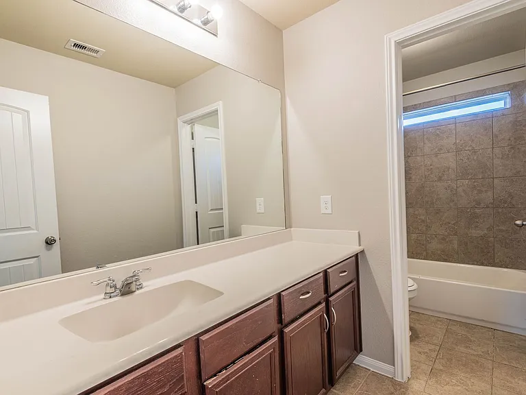 24726 Colonial Elm Dr — Photo 20