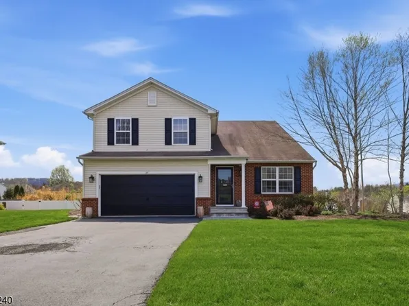 27 Lambert St, Washington Boro, NJ 07882