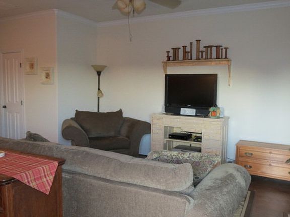 4th image of 4449 Oak Grove Blvd
