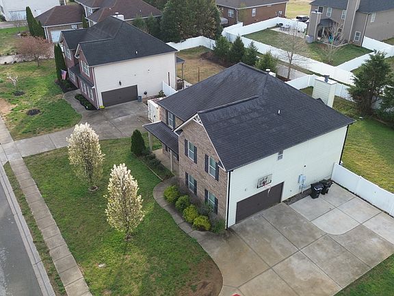 5th image of 2320 Fox Creek Dr