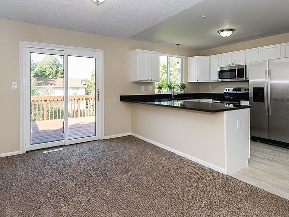 4th image of 18985 E Mercer Dr