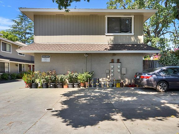 5th image of 1052 7th Street