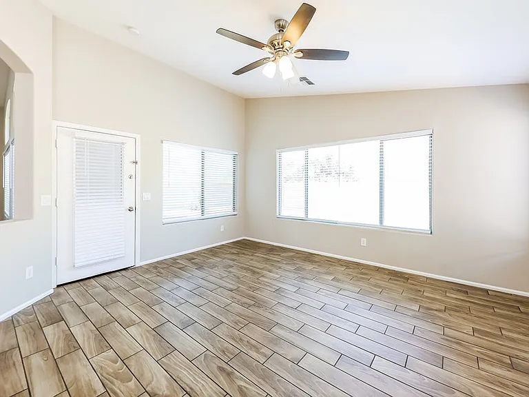 8328 S 48th Dr — Photo 3