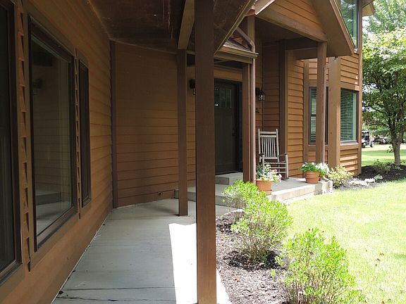 3rd image of 1193 E Santee Dr
