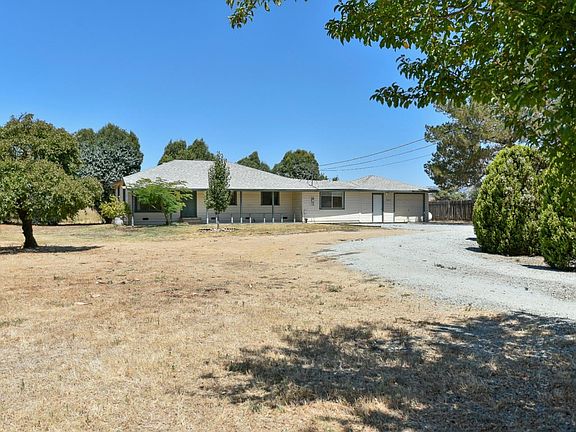 2nd image of 205 California Ave