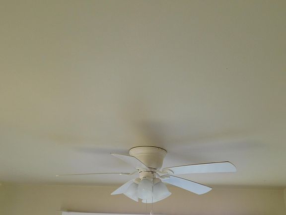 5th image of 4210 N Locust St #D