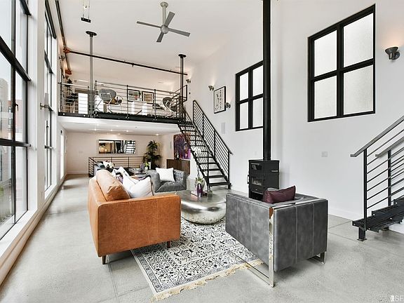 3rd image of 4 Clarence Pl