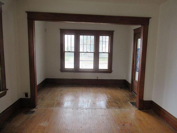 5th image of 3510 Lyndale Ave N