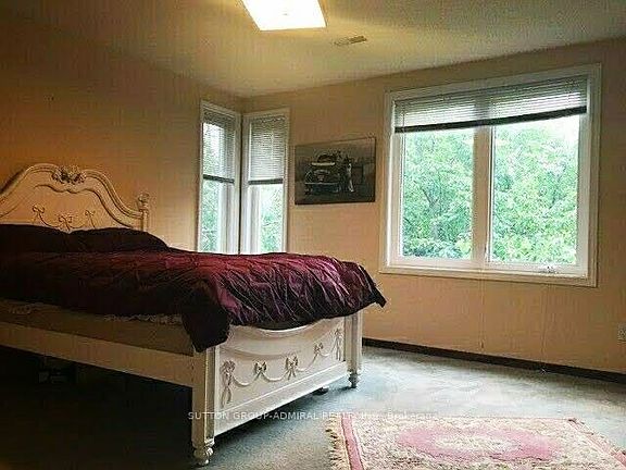 5th image of 355 Patricia Ave