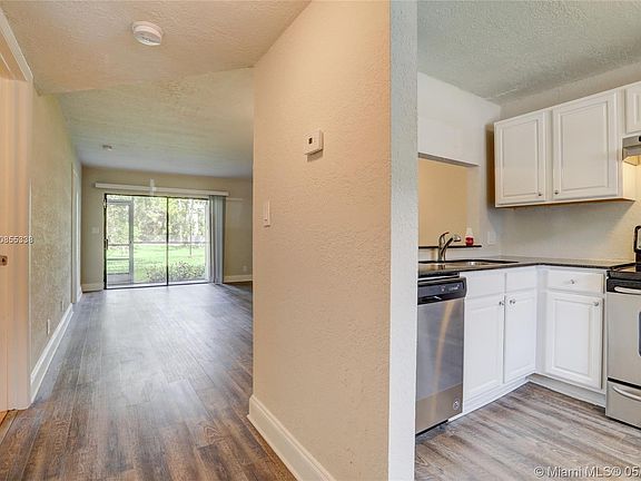 3rd image of 5060 SW 64th Ave APT 202