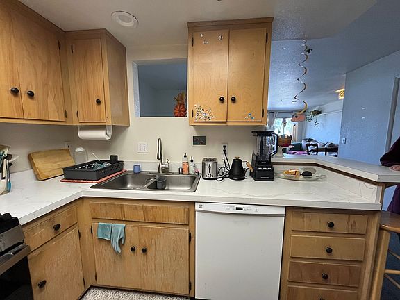 4th image of 1239 E Foothill Blvd APT 204