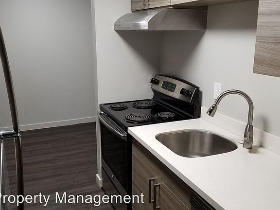 2nd image of 327 Belmont Ave E APT 2