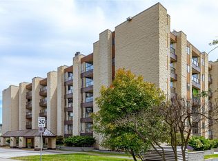 1745 Leighton Rd #501, Victoria, BC V8R6R6