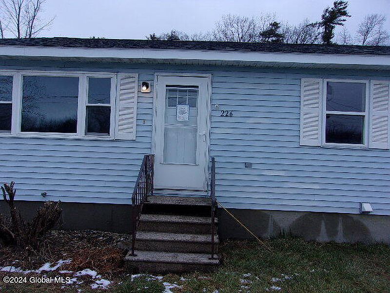 5th image of 226 Veeder Road