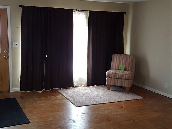 5th image of 3456 Acacia Dr