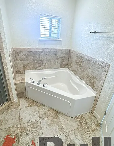 1225 Evergreen Ct — Photo 10