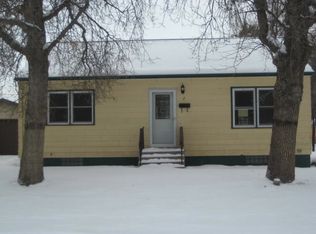 212 18th St NW, Minot, ND 58703
