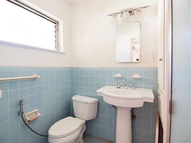 4048 Newshire Dr — Photo 12