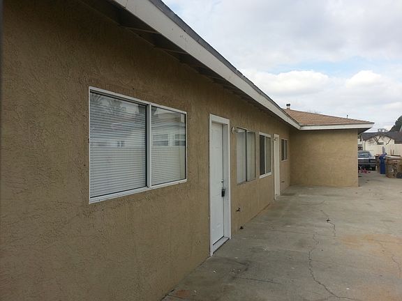 3rd image of 521 Woodrow Ave