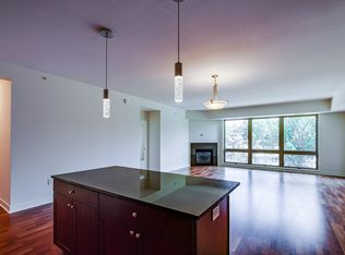 4940 77th St W #311, Minneapolis, MN 55435