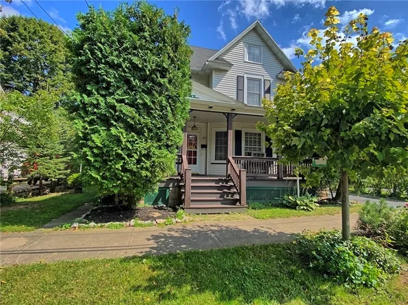 108 Madison St, Newark, NY 14513