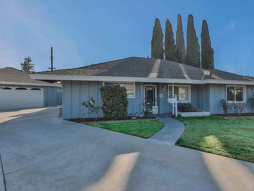 4 bed, 1593 sqft, $4,000 — Photo 1
