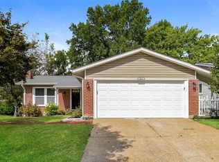3611 Heather Trails Dr, Florissant, MO 63031
