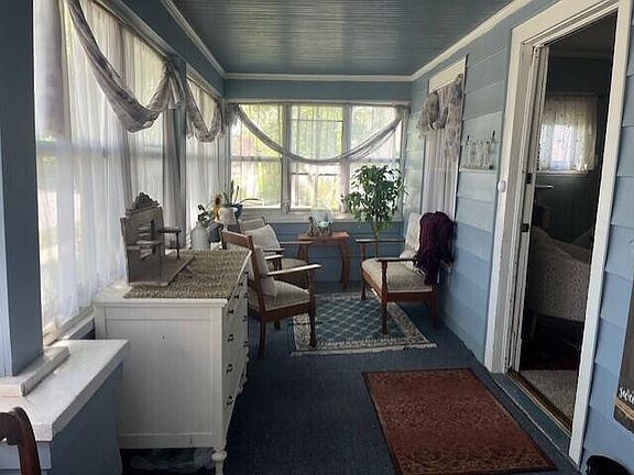 2nd image of 2663 Wyoming Ave SW