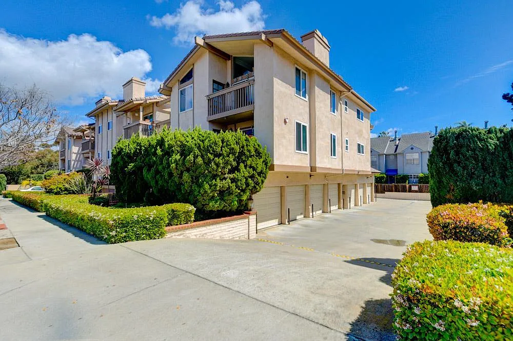 Building Photo - 4077 Goldfinch St #4077
