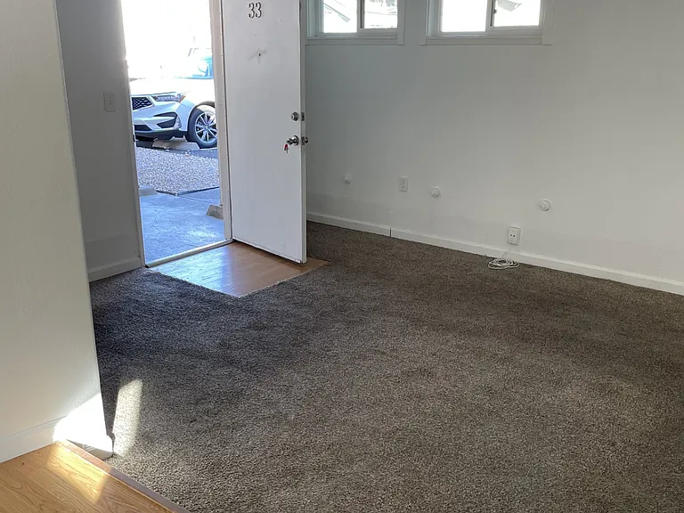 1027 Olive Dr #33 — Photo 4
