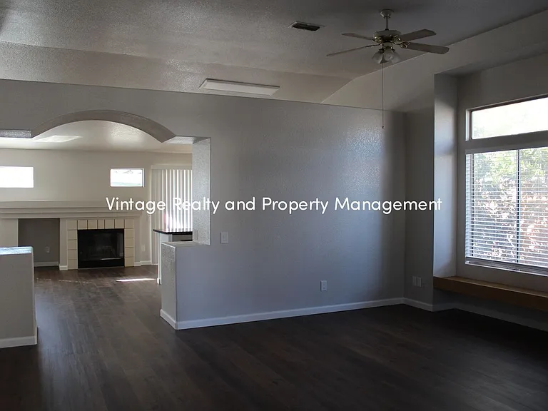 3375 Buttrick Ln — Photo 2
