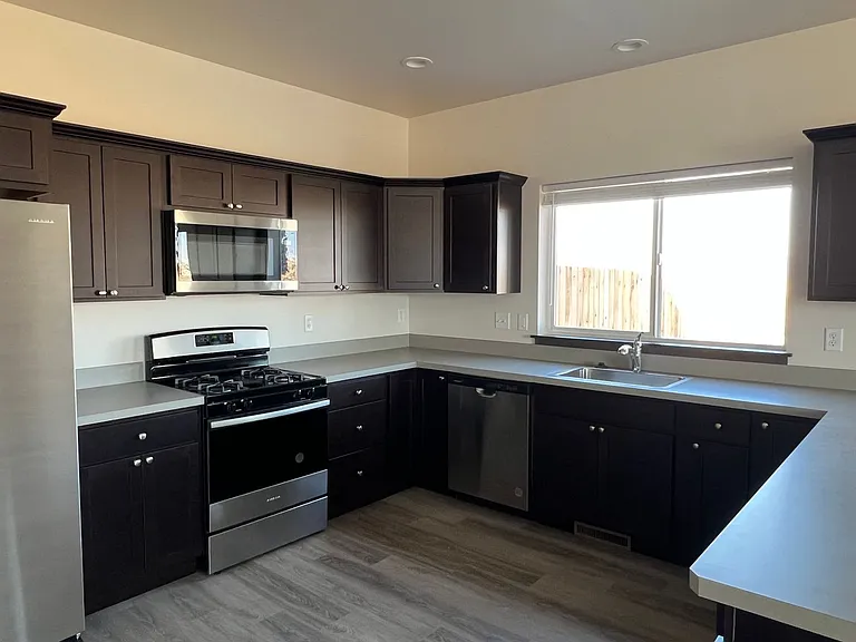 2021 Windjammer Way #C — Photo 11