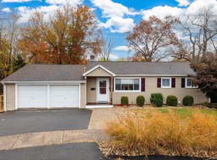 14 McKernan Dr, Plainville, CT 06062