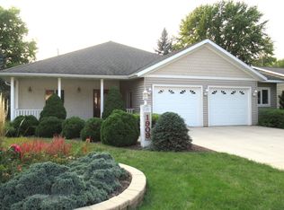1909 19th Ave, Sterling, IL 61081