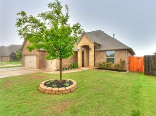 18532 Haslemere Ln, Edmond, OK 73012