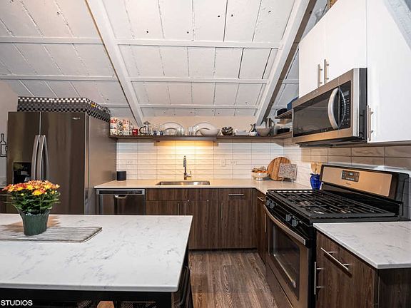 4th image of 4529 N Kenmore Ave #506