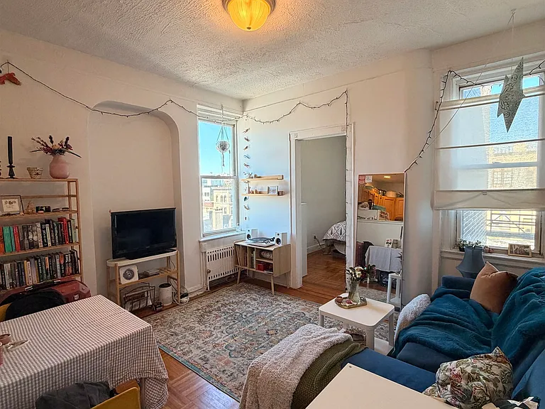 410 Washington St #14 — Photo 1