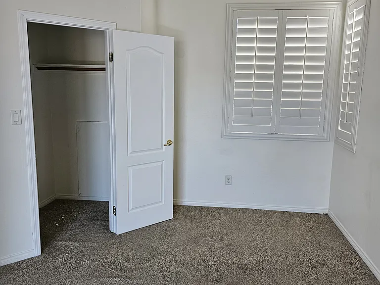 12706 Crystal Cove Ave — Photo 33
