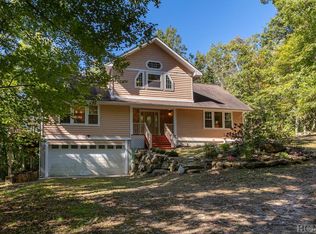 305 Pilot Knob Rd, Glenville, NC 28736