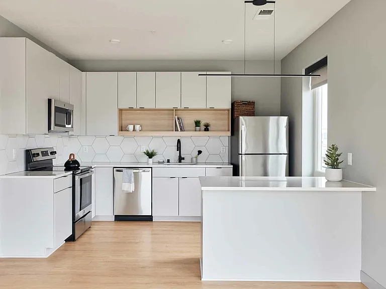 Pivot Apartments — Photo 53