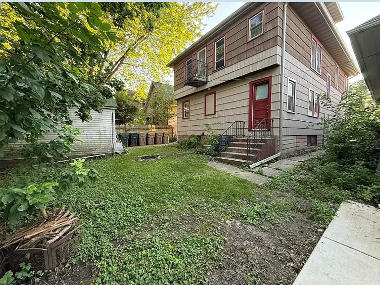 1975 E Washington Ave #1B — Photo 15