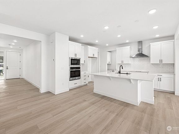 5th image of 5911 Thornhill Avenue SW #294