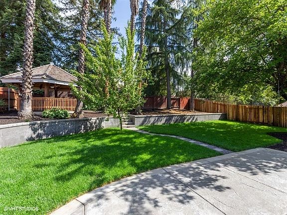 3rd image of 8362 Amsell Ct