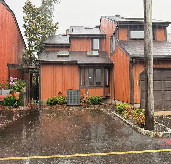 100 Riverbend Dr — Photo 5