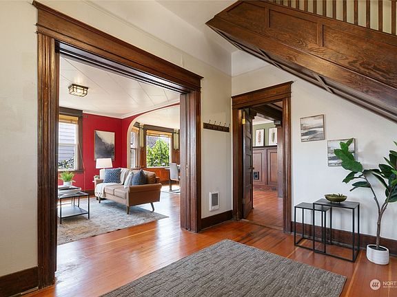 4th image of 2136 S Ainsworth Avenue